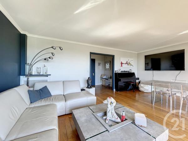 Appartement F5 à vendre  5 pièces - 131,08 m2 ST CLOUD - 92