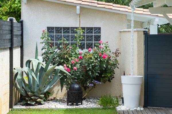 SUPERBE MAISON FAMILIALE DE 140 M2 AU CALME  QUATRE CHAMBRES  JARDIN ET GRANDE PISCINE