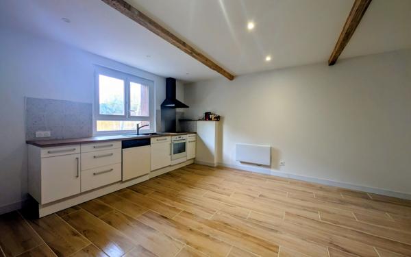 Maison à louer    4 pièces •  Mas-Grenier