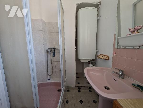 Appartement T2 de 40,4 m² traversant + loggia + cave, rue Jaubert 13005