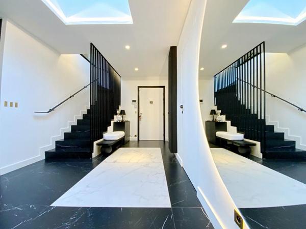 Duplex d'exception aux prestations raffinées -- 4 chambres -- terrasse de 160 m2