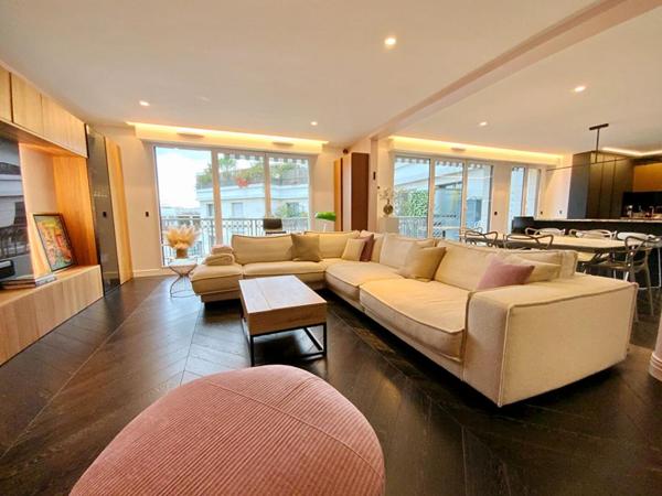 Duplex d'exception aux prestations raffinées -- 4 chambres -- terrasse de 160 m2