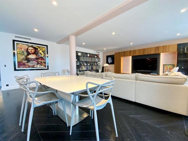 Duplex d'exception aux prestations raffinées -- 4 chambres -- terrasse de 160 m2