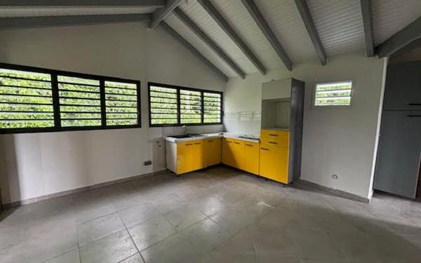 Appartement à louer    3 pièces •  Sainte-Anne