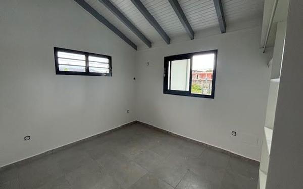 Appartement à louer    3 pièces •  Sainte-Anne