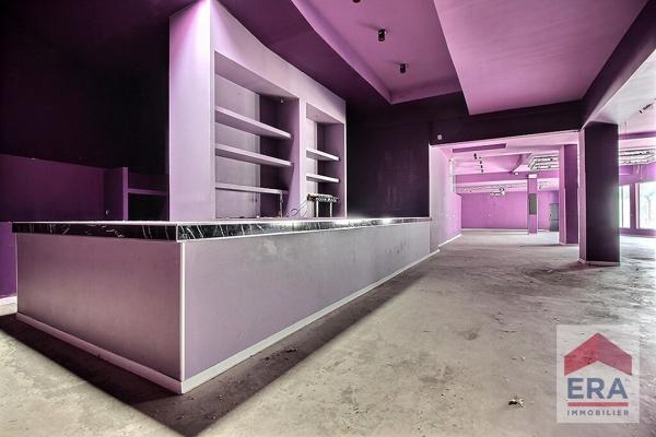 Local commercial Sarrians - 574 m2 - Piscine - Patio- Parking
