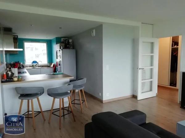 Appartement à louer 4 pièces 82.37m²
