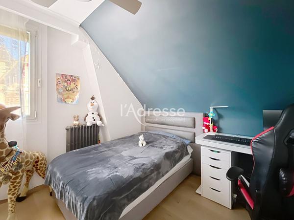 CHELLES - PROPRIÉTÉ D'EXCEPTION DE 254M² - PISCINE CHAUFFÉE - PRESTATIONS LUXUEUSES