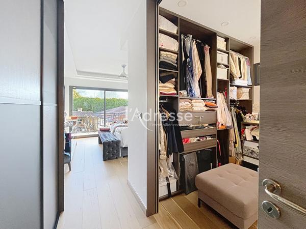 CHELLES - PROPRIÉTÉ D'EXCEPTION DE 254M² - PISCINE CHAUFFÉE - PRESTATIONS LUXUEUSES