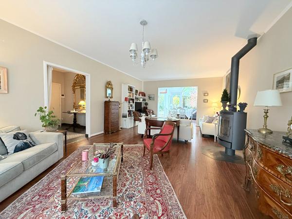 Maison quatre chambres sans vis à vis secteur madeleine