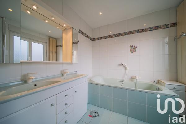 Maison à vendre 7 pièces 184 m² Ogy-Montoy-Flanville