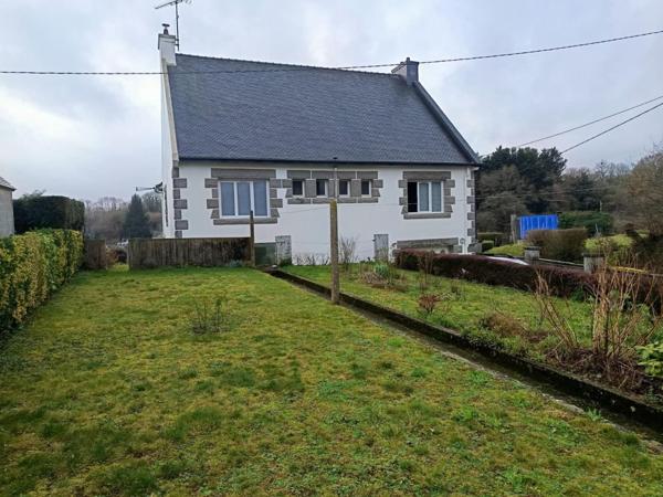 MAISON SUR SOUS SOL EN PARTIE AMENAGE