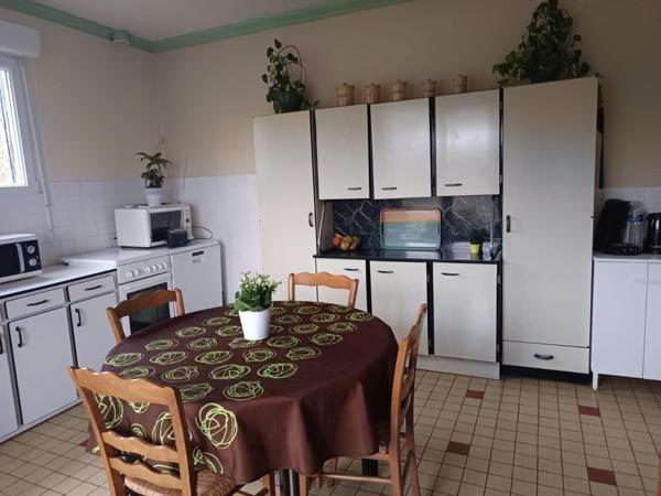 MAISON SUR SOUS SOL EN PARTIE AMENAGE