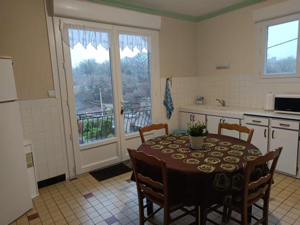 MAISON SUR SOUS SOL EN PARTIE AMENAGE