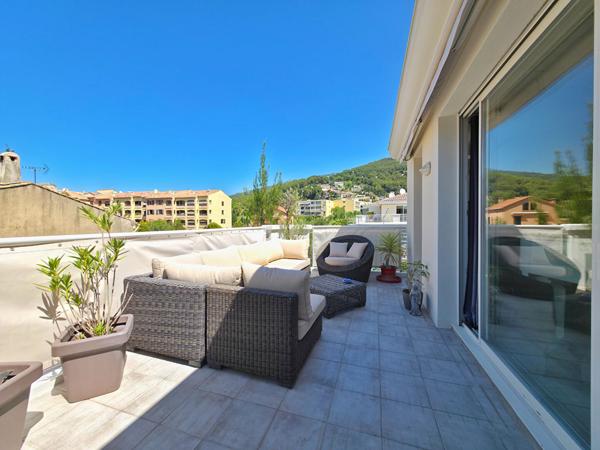 Appartement La Valette-du-var 3 pièce(s) 61.57 m2 - Résidence fermée et sécurisée - Dernier étage - Garage - Place privative - Cave
