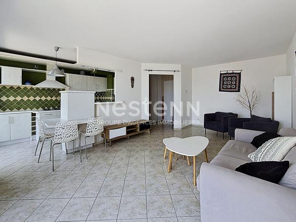 Grand Appartement T2 avec une chambre, grande terrasse en dernier étage avec Piscine - 69500 BRON