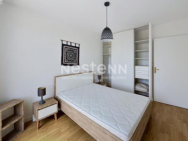 Grand Appartement T2 avec une chambre, grande terrasse en dernier étage avec Piscine - 69500 BRON