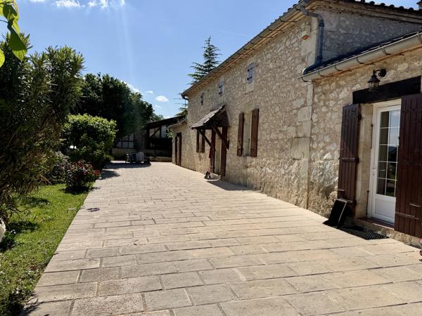 Saint-Sylvestre-sur-Lot (47140) 15 min Villeneuve sur lot - Longère en pierre avec piscine et dépendance