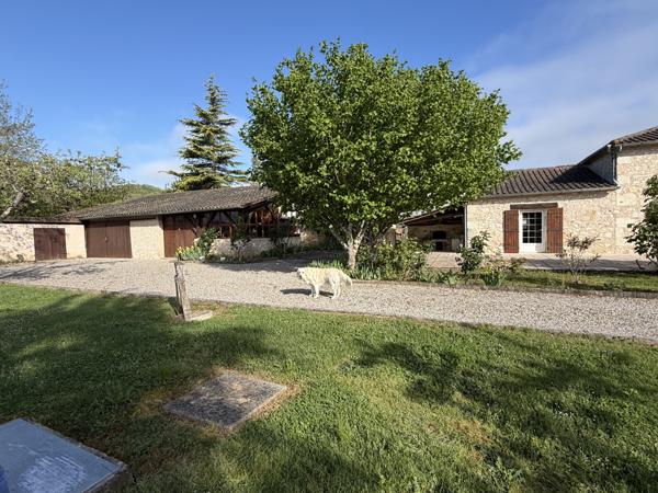 Saint-Sylvestre-sur-Lot (47140) 15 min Villeneuve sur lot - Longère en pierre avec piscine et dépendance