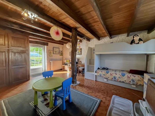 Saint-Sylvestre-sur-Lot (47140) 15 min Villeneuve sur lot - Longère en pierre avec piscine et dépendance