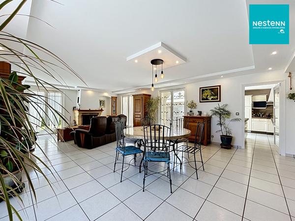Maison familiale Saint-Rambert -  5 pièces - 4 chambres avec double garage, jardin et piscine !
