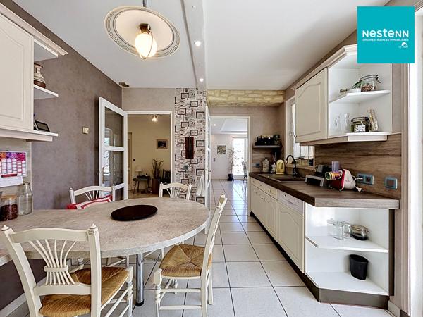 Maison familiale Saint-Rambert -  5 pièces - 4 chambres avec double garage, jardin et piscine !