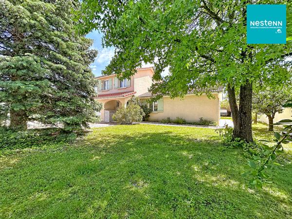 Maison familiale Saint-Rambert -  5 pièces - 4 chambres avec double garage, jardin et piscine !