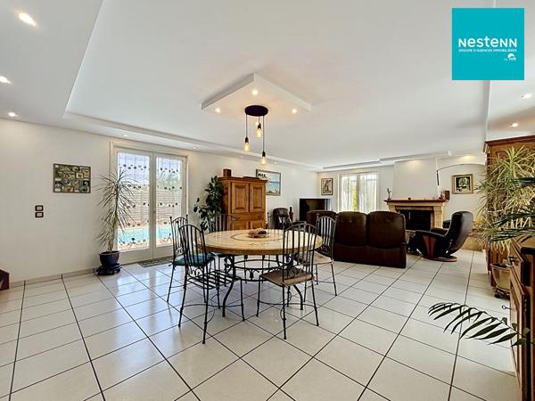 Maison familiale Saint-Rambert -  5 pièces - 4 chambres avec double garage, jardin et piscine !