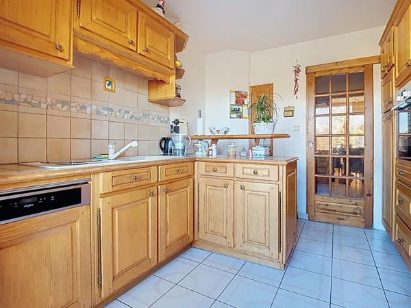 BONS EN CHABLAIS  Appartement de Type 3  de 68 m² avec garage et cave  - proche gare Leman Express