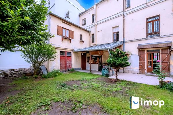 Immeuble de 2 duplex avec jardin à 2 min du Métro 13 Porte de Paris