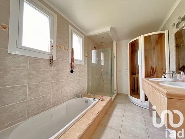 Maison à vendre 9 pièces 220 m² Treillières