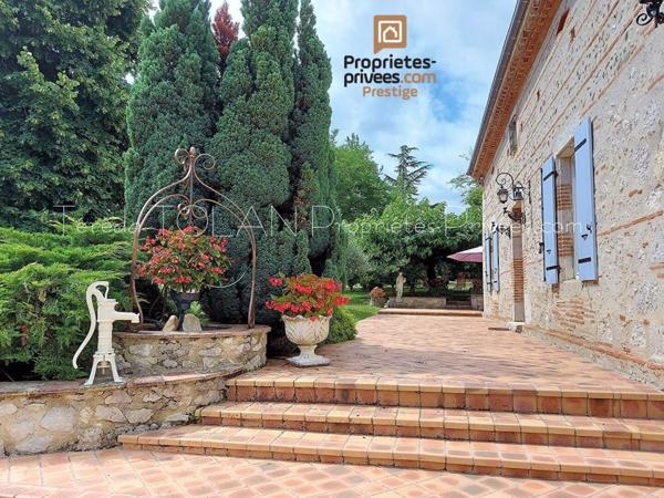 LAYRAC : MAISON DE CAMPAGNE 201 m², DEPENDANCES, PARC