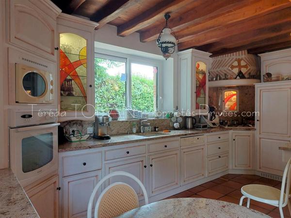 LAYRAC : MAISON DE CAMPAGNE 201 m², DEPENDANCES, PARC
