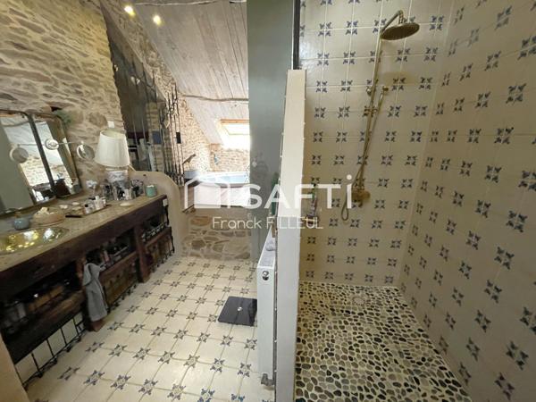 Magnifique longère pour vivre ou chambres d'hôtes