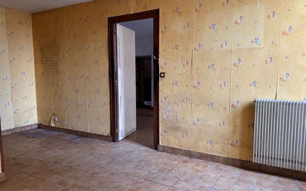 Immeuble à vendre    8 pièces • 261,79 m2 Chauvigny