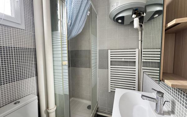 Appartement à vendre    2 pièces • 25 m2 Saint-Ouen