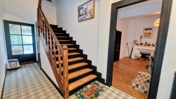 Magnifique maison rénovée au cœur du village d'Aiguillon – 150 m² habitables avec jardin