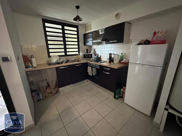 Appartement à louer 2 pièces 33.3m² Saint-Denis (97490)