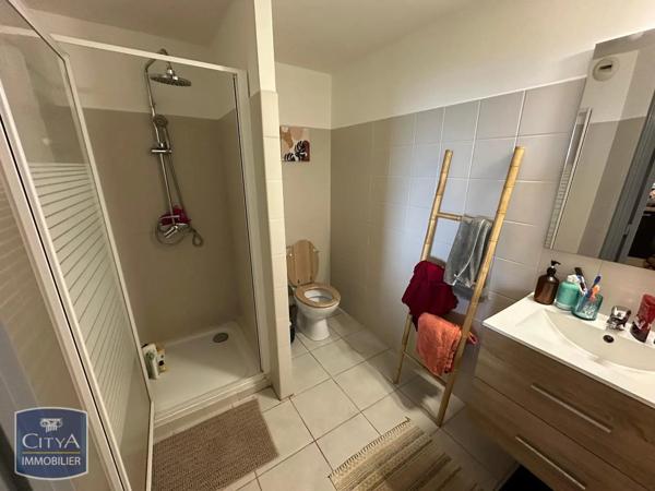 Appartement à louer 2 pièces 33.3m² Saint-Denis (97490)