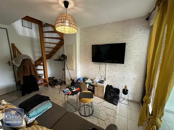 Appartement à louer 2 pièces 33.3m² Saint-Denis (97490)