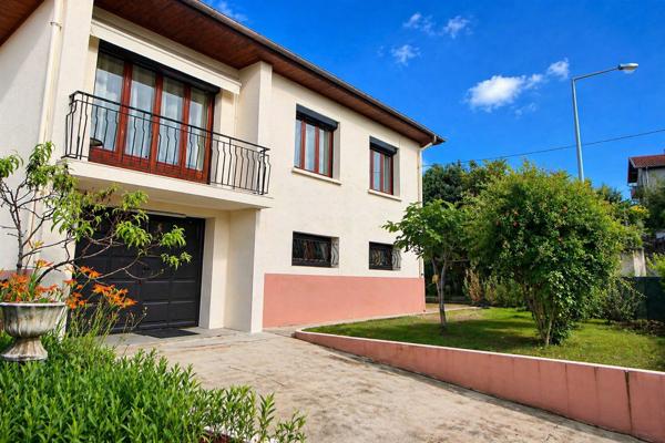 Secteur Cluzel ? Maison individuelle T4 de 106 m² avec garage double et jardin arboré