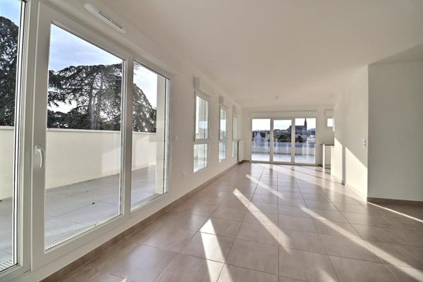 DERNIER ETAGE + TERRASSE VUE PANORAMIQUE