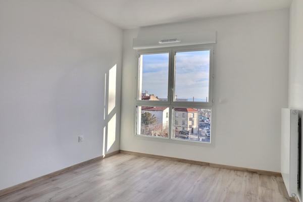 DERNIER ETAGE + TERRASSE VUE PANORAMIQUE