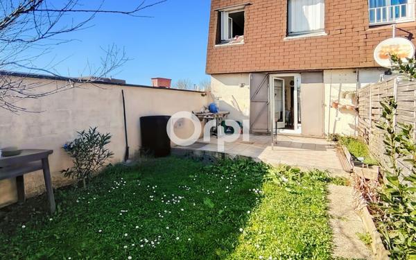 Maison à vendre    4 pièces •  Fosses