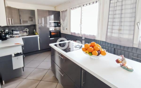 Maison à vendre    4 pièces •  Fosses