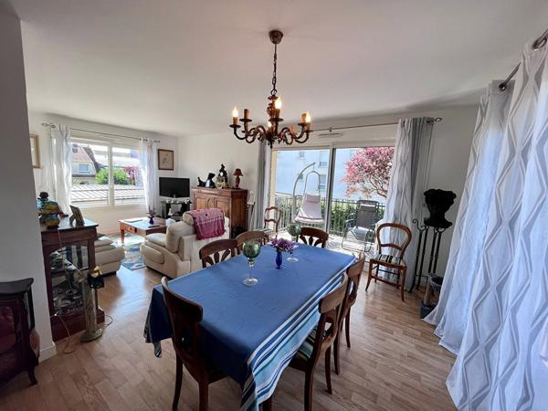 Appartement à Calais 5 de 80 m2 avec ascenseur, 2 chambres, balcon, garage, cave