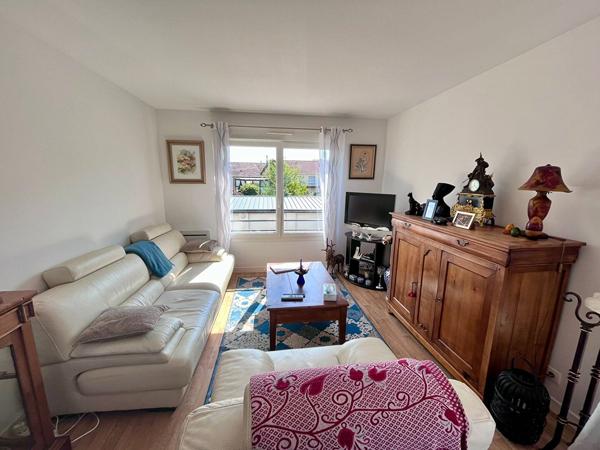 Appartement à Calais 5 de 80 m2 avec ascenseur, 2 chambres, balcon, garage, cave
