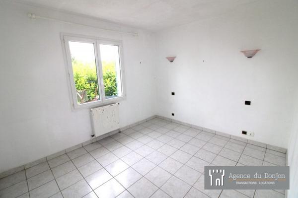 Maison ancienne Chaniers 301 m²