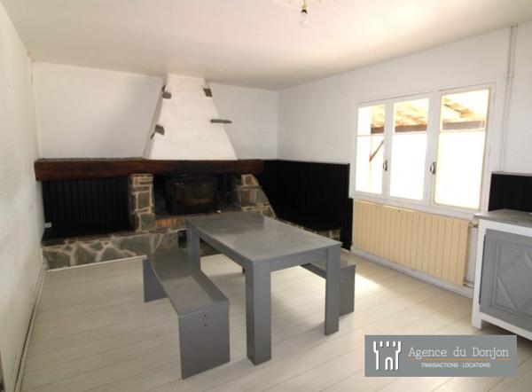 Maison ancienne Chaniers 301 m²