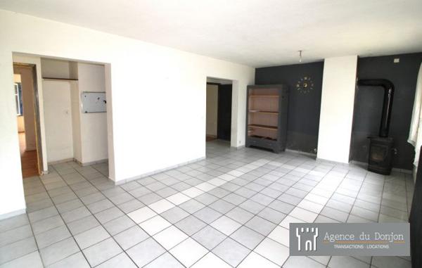 Maison ancienne Chaniers 301 m²